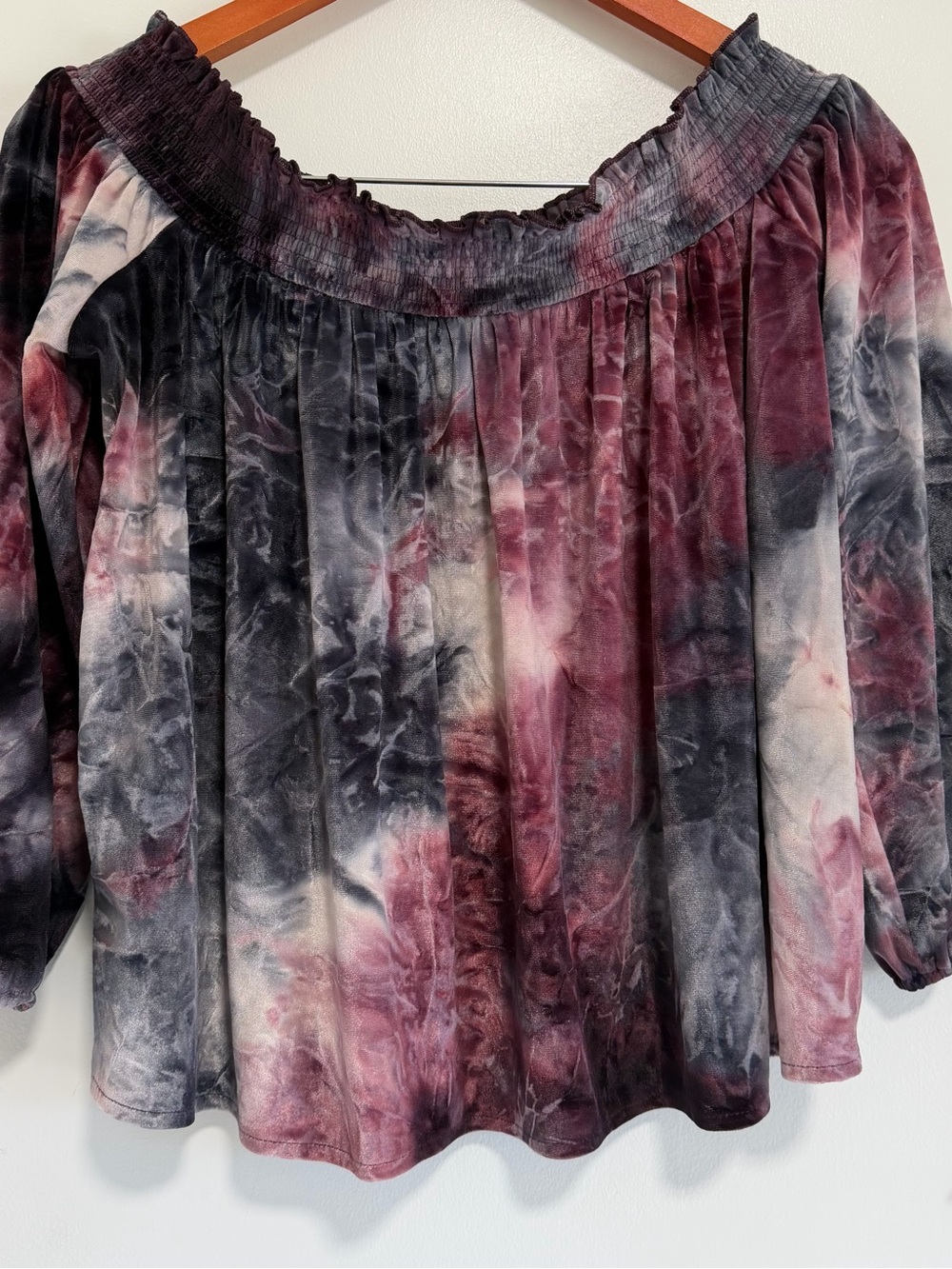 American Eagle Velvet Tie Dye Off-The-Shoulder Blouse - Size M - Picture 4 of 6